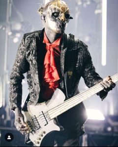 iii spacebuns build – sculpting the mask – And a heavy head that won’t stop&nbsp;turning